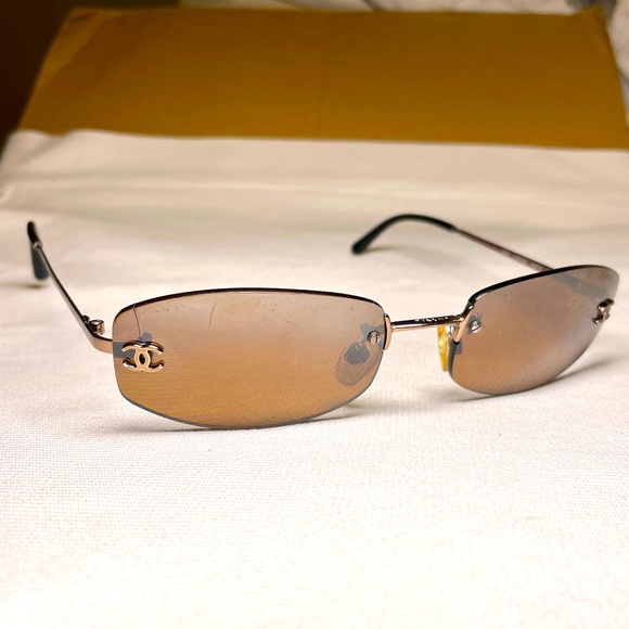 Vintage CHANEL 4002 brown sunglasses